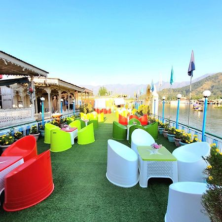 Aziz Palace Group Of Houseboats Srinagar  Luaran gambar