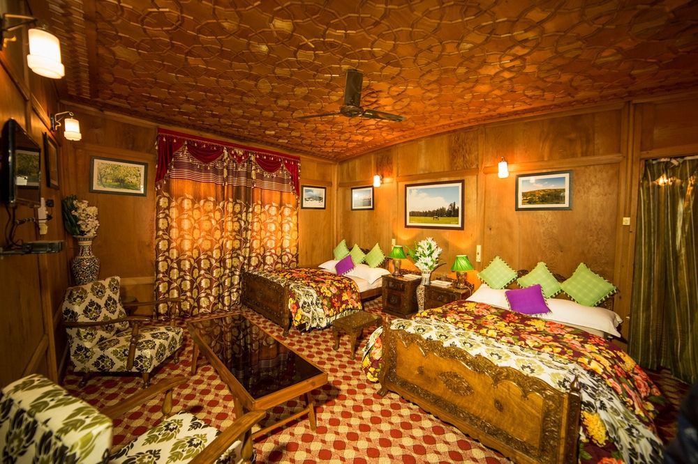 Aziz Palace Group Of Houseboats Srinagar  Luaran gambar
